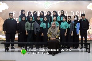 Pelepasan Peserta Didik Kelas XII 2024-2025